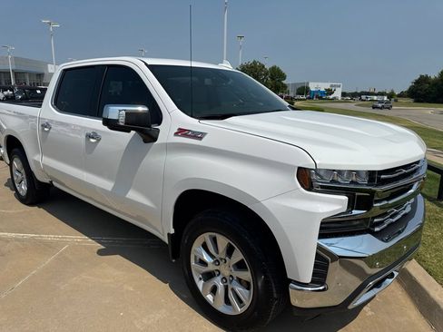 Used 2019 Chevrolet Silverado 1500 LTZ w/ LTZ Premium Package AWD/4WD image 3
