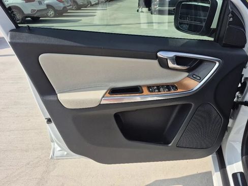 Used 2015 Volvo XC60 T6 Platinum FWD image 11