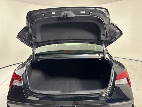 New 2025 Hyundai Elantra Blue image 24