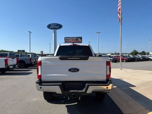 Used 2019 Ford F250 Lariat w/ Lariat Ultimate Package AWD/4WD image 4