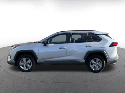 Used 2025 Toyota RAV4 LE image 9