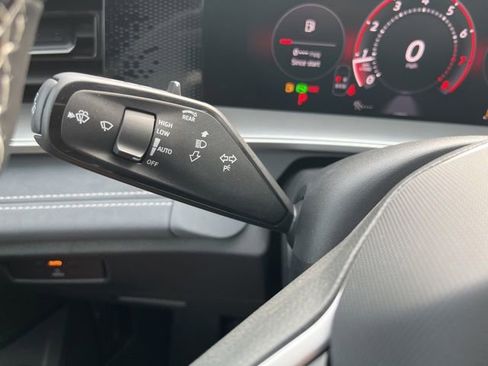 New 2026 Volkswagen Tiguan SE AWD/4WD image 11