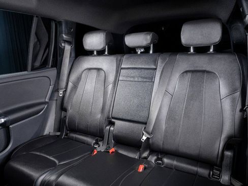 New 2025 Mercedes-Benz GLB 250 image 25