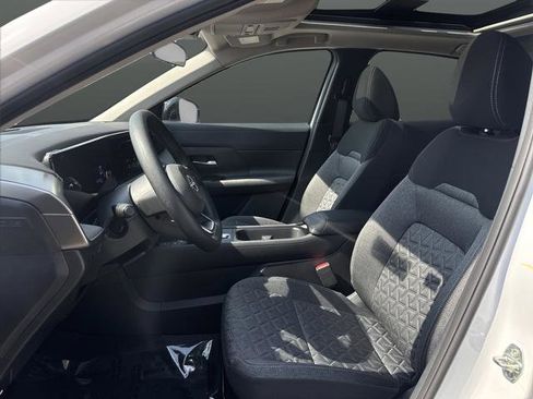 New 2026 Nissan Kicks SV w/ SV Premium Package image 4