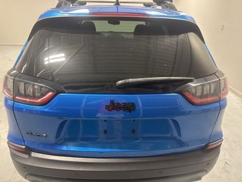 Used 2021 Jeep Cherokee Latitude Plus image 7