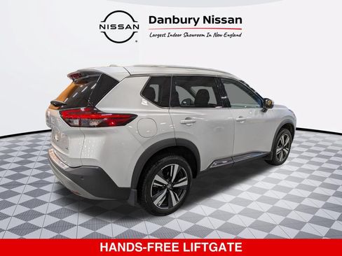 Used 2021 Nissan Rogue SL FWD image 3