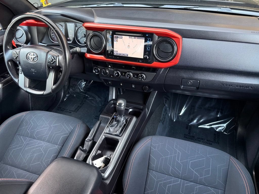 Used 2016 Toyota Tacoma TRD Sport w/ Towing Package AWD/4WD image 19