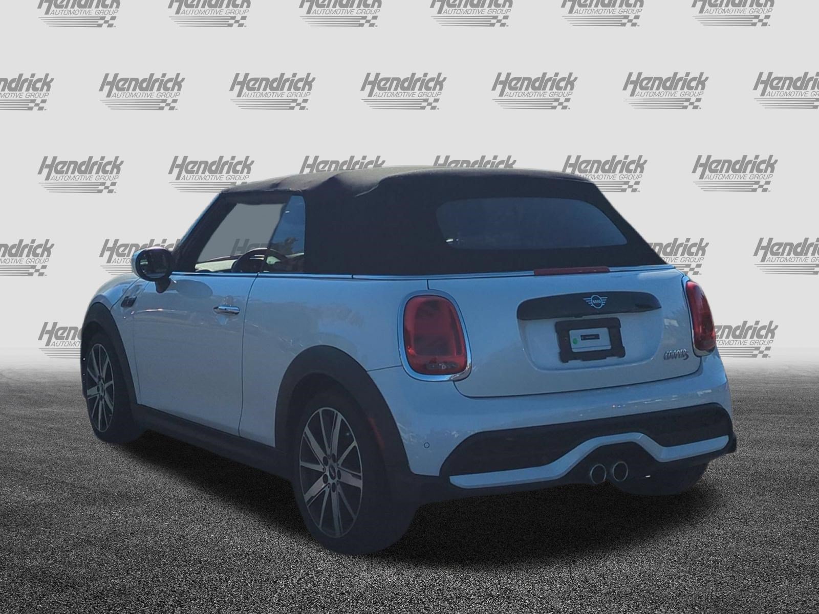 Used 2024 MINI Cooper S w/ Signature Upholstery Package FWD image 8