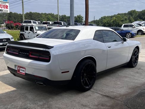 Used 2019 Dodge Challenger SXT w/ Blacktop Package RWD image 6