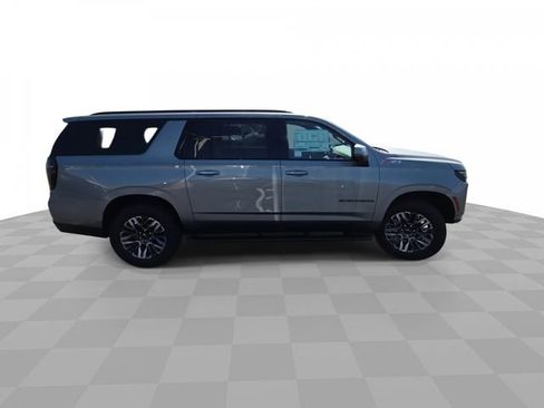 New 2025 Chevrolet Suburban Z71 w/ Z71 Off-Road Package image 9