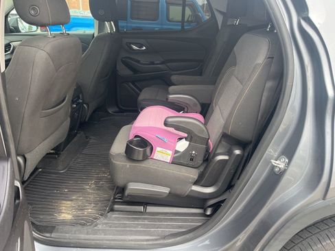 Used 2019 Chevrolet Traverse LT image 6