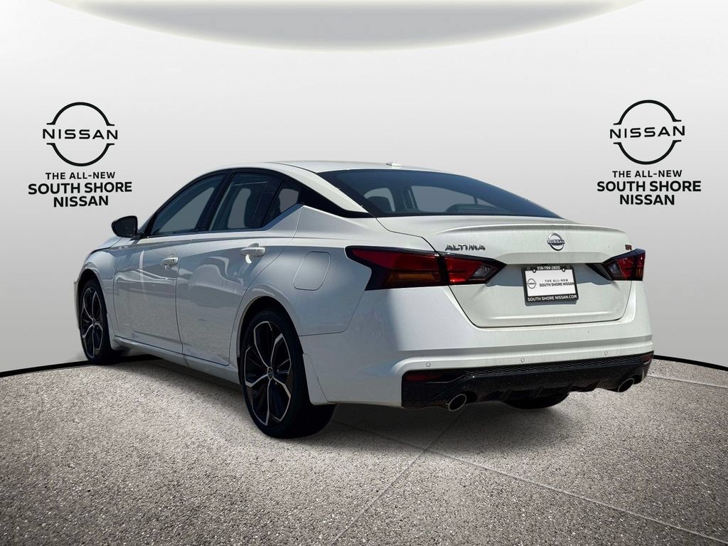 Certified 2025 Nissan Altima 2.5 SR FWD image 7