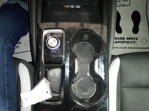 Used 2024 Buick Envision Sport Touring AWD/4WD image 17