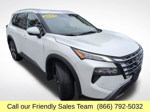 Used 2024 Nissan Rogue SL image 7