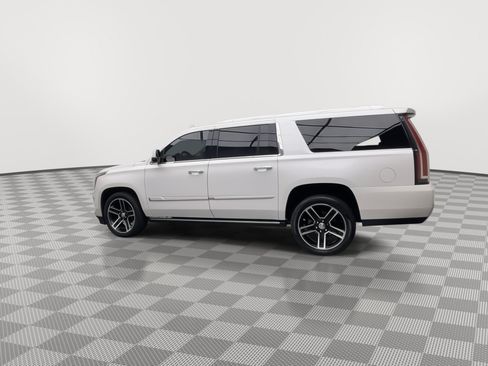 Used 2018 Cadillac Escalade ESV Premium Luxury AWD/4WD image 43