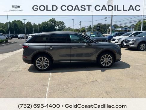 Used 2022 Lincoln Corsair AWD w/ Premium Package image 4