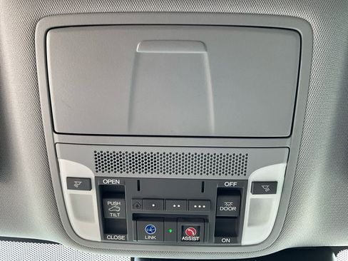 Used 2017 Acura RDX AWD w/ Advance Package image 19