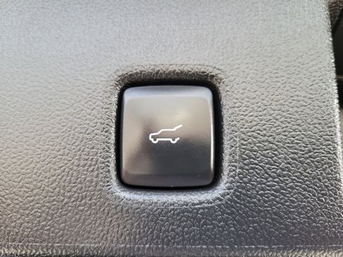 Used 2024 Ford Escape Platinum w/ Premium Technology Package AWD/4WD image 10