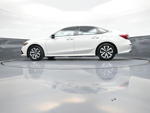 Used 2023 Honda Civic LX image 32