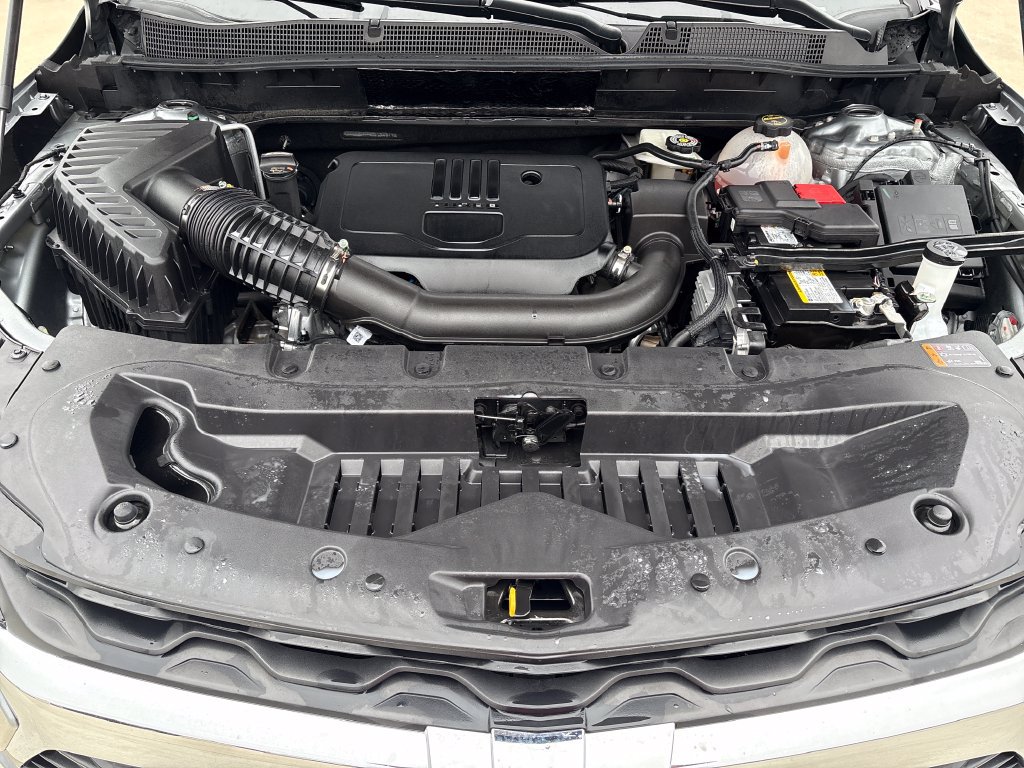 Used 2025 Chevrolet Blazer LT FWD image 36