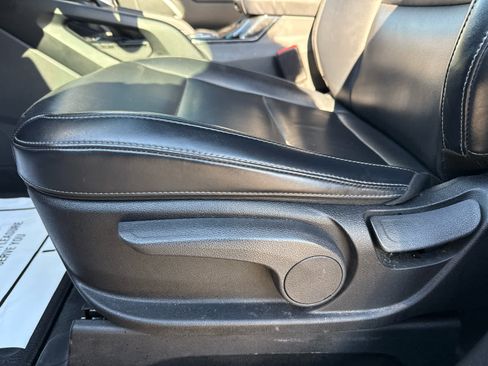 Used 2022 Kia Telluride LX image 13