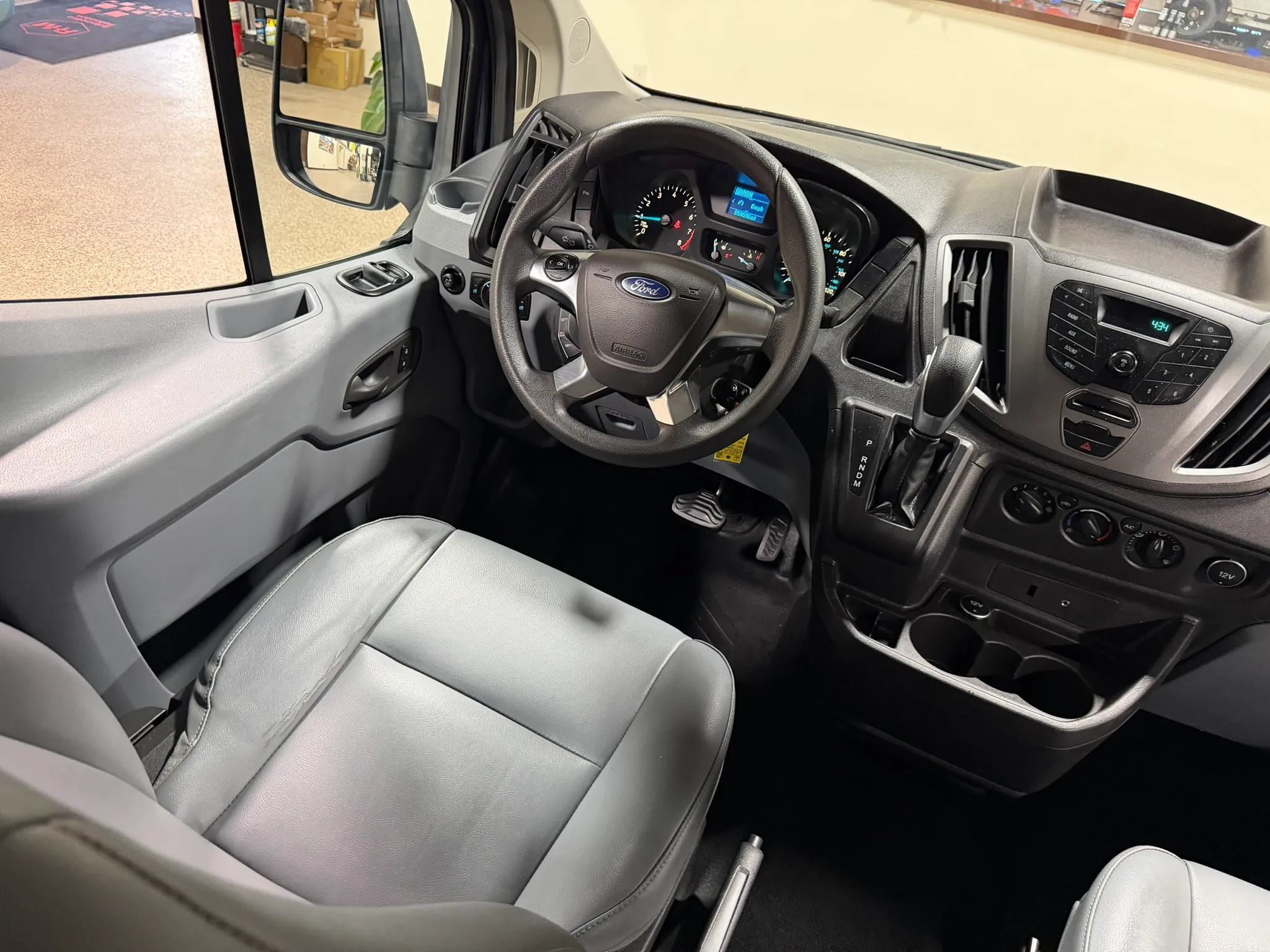 Used 2016 Ford Transit 350 XL RWD image 48