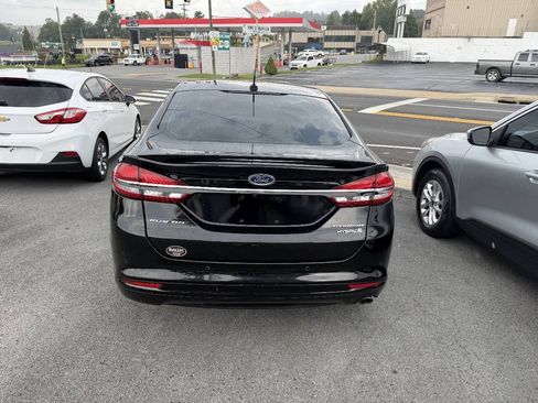 Used 2017 Ford Fusion Titanium FWD image 5