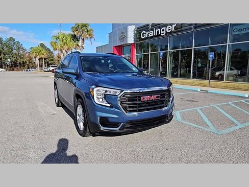 Used 2024 GMC Terrain SLE w/ Driver Convenience Package image 19