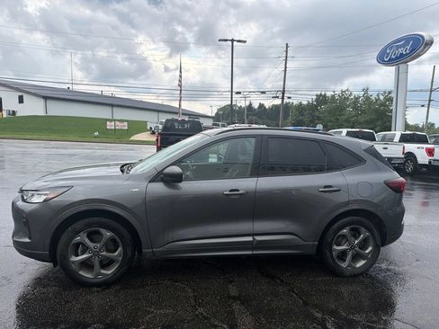 Used 2023 Ford Escape ST-Line w/ Tech Pack #1 AWD/4WD image 5