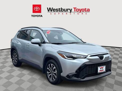 Used 2023 Toyota Corolla Cross AWD Hybrid image 1
