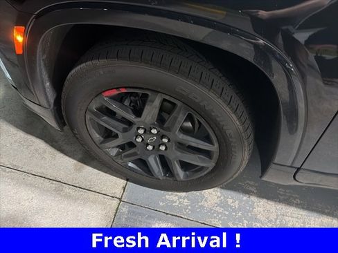 Used 2024 Chevrolet Traverse Premier w/ Redline Edition image 6