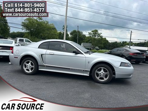 Used 2001 Ford Mustang Coupe RWD image 9