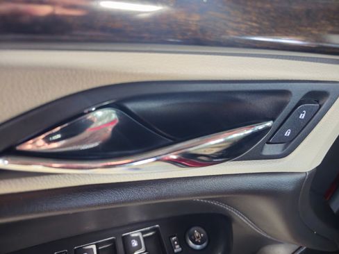 Used 2015 Cadillac SRX Performance w/ Driver Assist Package image 24