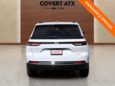 New 2025 Jeep Grand Cherokee Limited w/ Luxury Tech Group II image 4