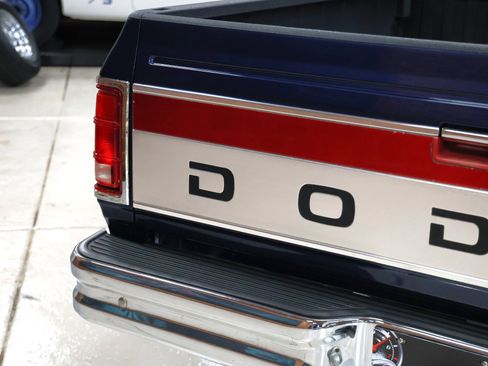 Used 1992 Dodge D/W Truck 150 image 38