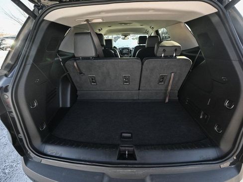 Used 2019 Chevrolet Traverse LT image 16