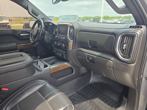 Used 2021 Chevrolet Silverado 1500 High Country AWD/4WD image 23