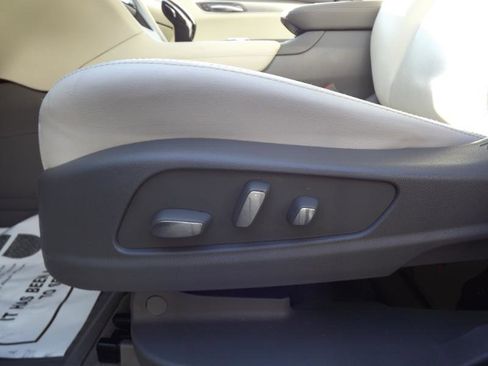 Used 2021 Cadillac XT5 Premium Luxury w/ LPO, Floor Liner Package image 11