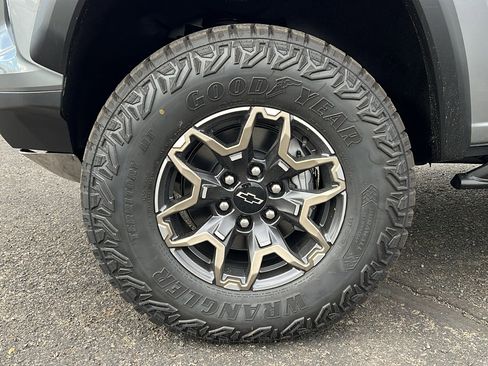 New 2026 Chevrolet Colorado ZR2 w/ Technology Package image 11