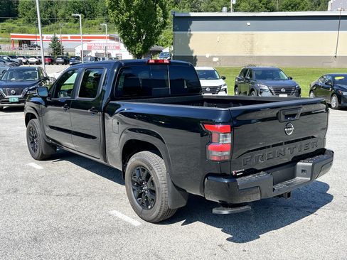 New 2026 Nissan Frontier SV w/ Tow Package AWD/4WD image 3