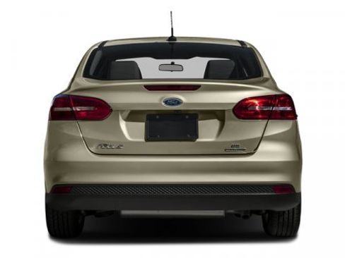 Used 2016 Ford Focus SE w/ Equipment Group 201A image 5