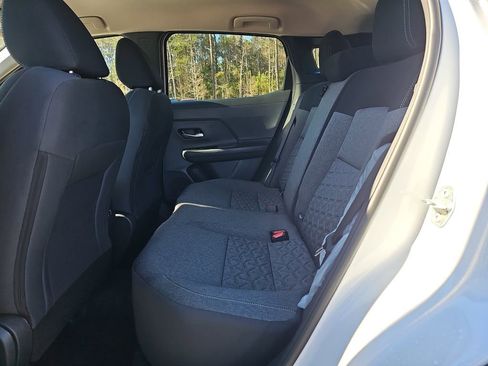 New 2026 Nissan Kicks SV w/ Charging Package image 17