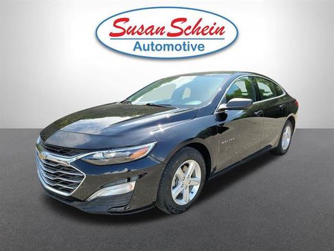 Used 2023 Chevrolet Malibu LS FWD image 1
