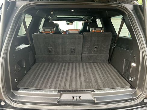 Used 2018 Lincoln Navigator L Reserve image 11