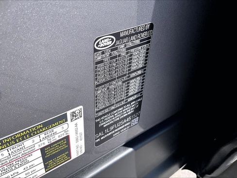 Certified 2025 Land Rover Range Rover Sport Dynamic SE image 35