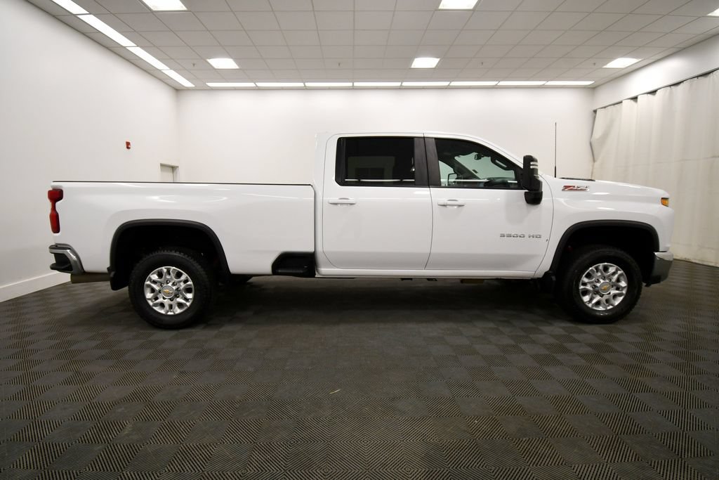 Used 2023 Chevrolet Silverado 3500 LT w/ Convenience Package AWD/4WD image 9