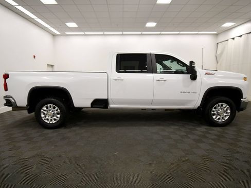 Used 2023 Chevrolet Silverado 3500 LT w/ Convenience Package AWD/4WD image 9
