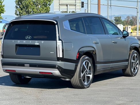 New 2026 Hyundai Ioniq 9 Limited image 4