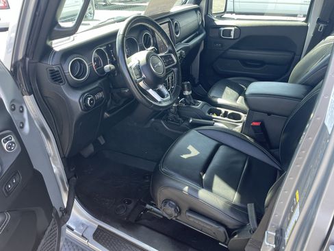 Used 2021 Jeep Wrangler Unlimited Sahara w/ Uconnect 4C Nav & Sound Group AWD/4WD image 12