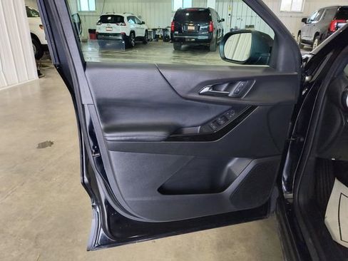 Used 2026 Chevrolet Equinox LT AWD/4WD image 22